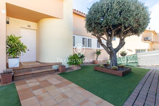 5 bedroom Villa for sale in Sant Pol de Mar with pool - € 1,100,000 (Ref: 9367498)