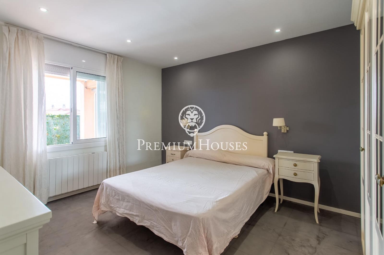 5 bedroom Villa for sale in Sant Pol de Mar with pool - € 1,100,000 (Ref: 9367498)