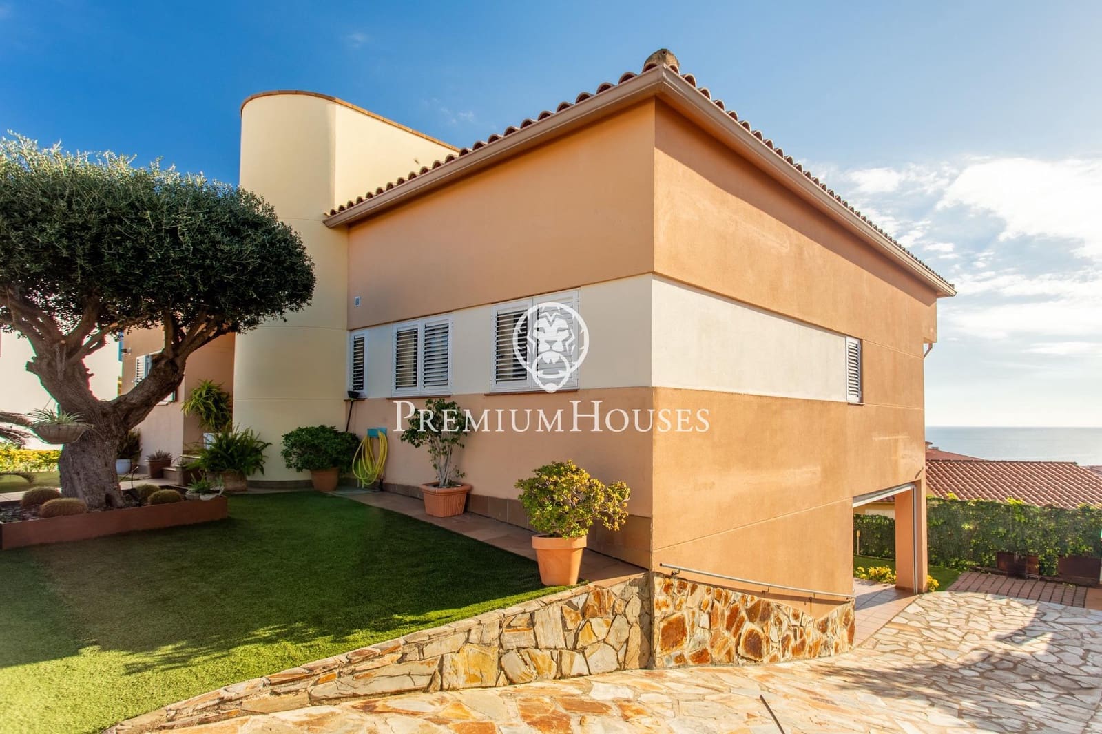 5 bedroom Villa for sale in Sant Pol de Mar with pool - € 1,100,000 (Ref: 9367498)