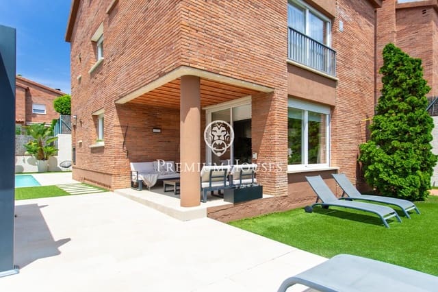 4 soverom Villa til salgs i El Masnou med svømmebasseng garasje - € 1 320 000 (Ref: 9374019)