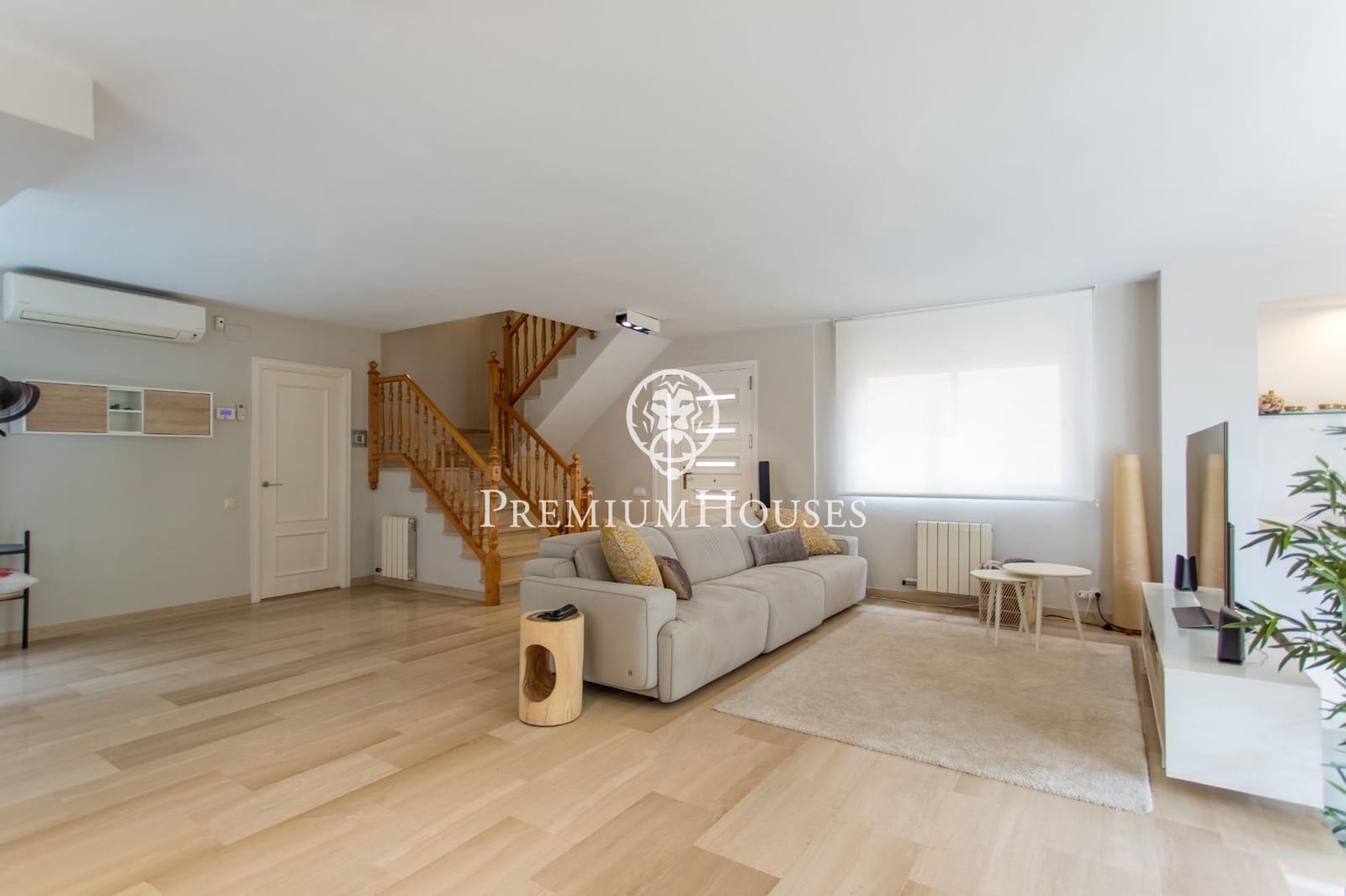 4 sypialnia Willa na sprzedaż w El Masnou z basenem garażem - 1 320 000 € (Ref: 9374019)