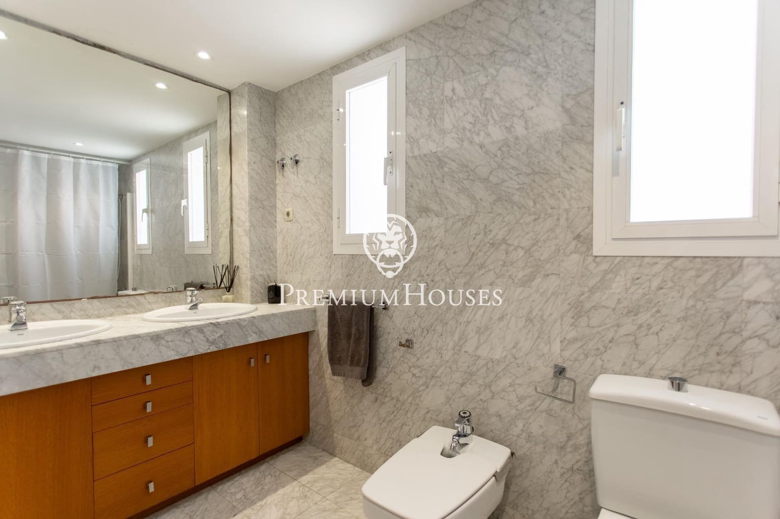 4 sypialnia Willa na sprzedaż w El Masnou z basenem garażem - 1 320 000 € (Ref: 9374019)