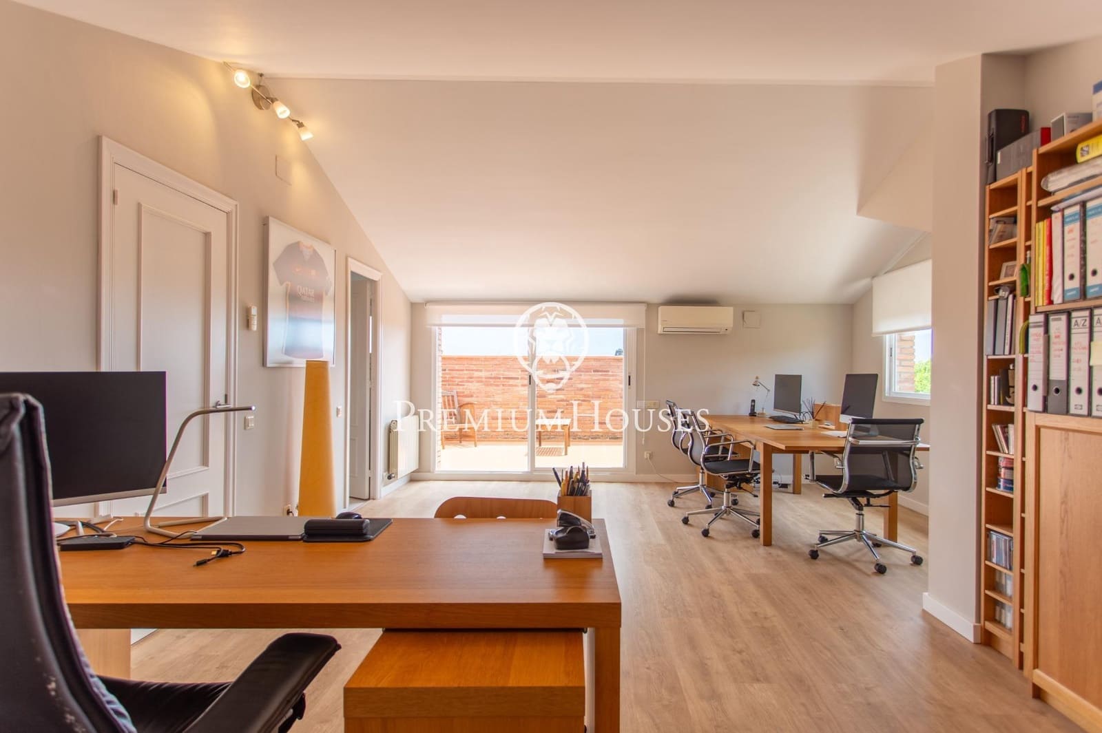 4 sypialnia Willa na sprzedaż w El Masnou z basenem garażem - 1 320 000 € (Ref: 9374019)