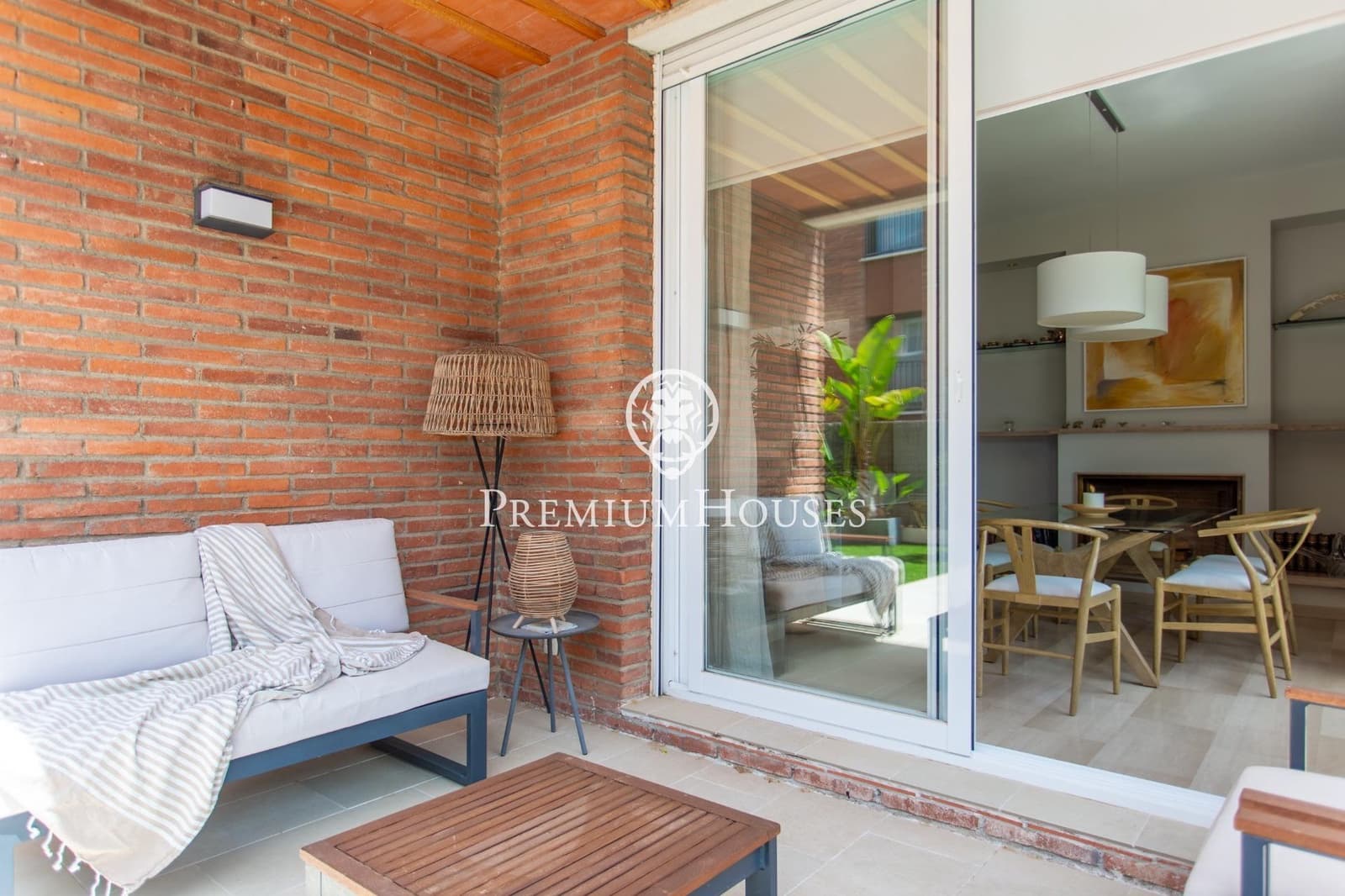 4 sypialnia Willa na sprzedaż w El Masnou z basenem garażem - 1 320 000 € (Ref: 9374019)