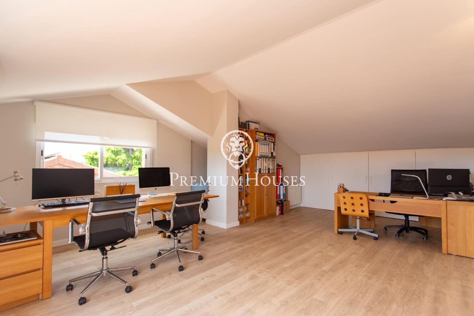 4 sypialnia Willa na sprzedaż w El Masnou z basenem garażem - 1 320 000 € (Ref: 9374019)