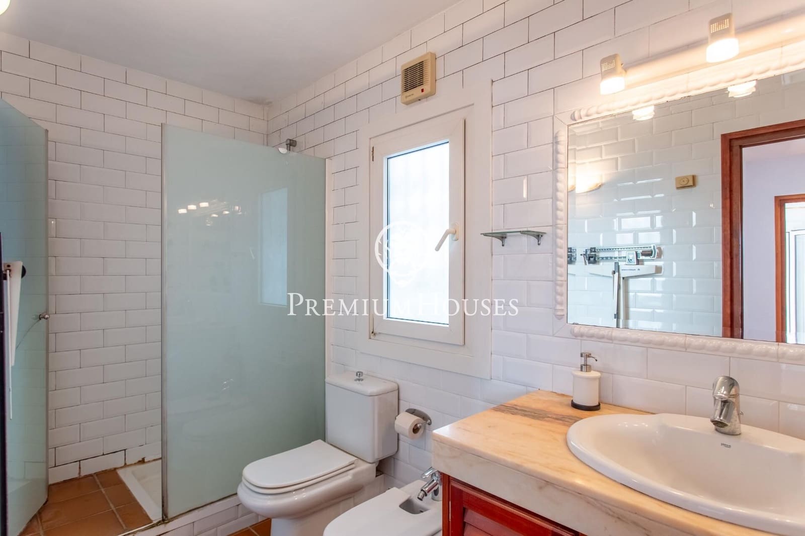 4 soverom Rekkehus til salgs i Sant Pol de Mar med svømmebasseng garasje - € 550 000 (Ref: 9379014)