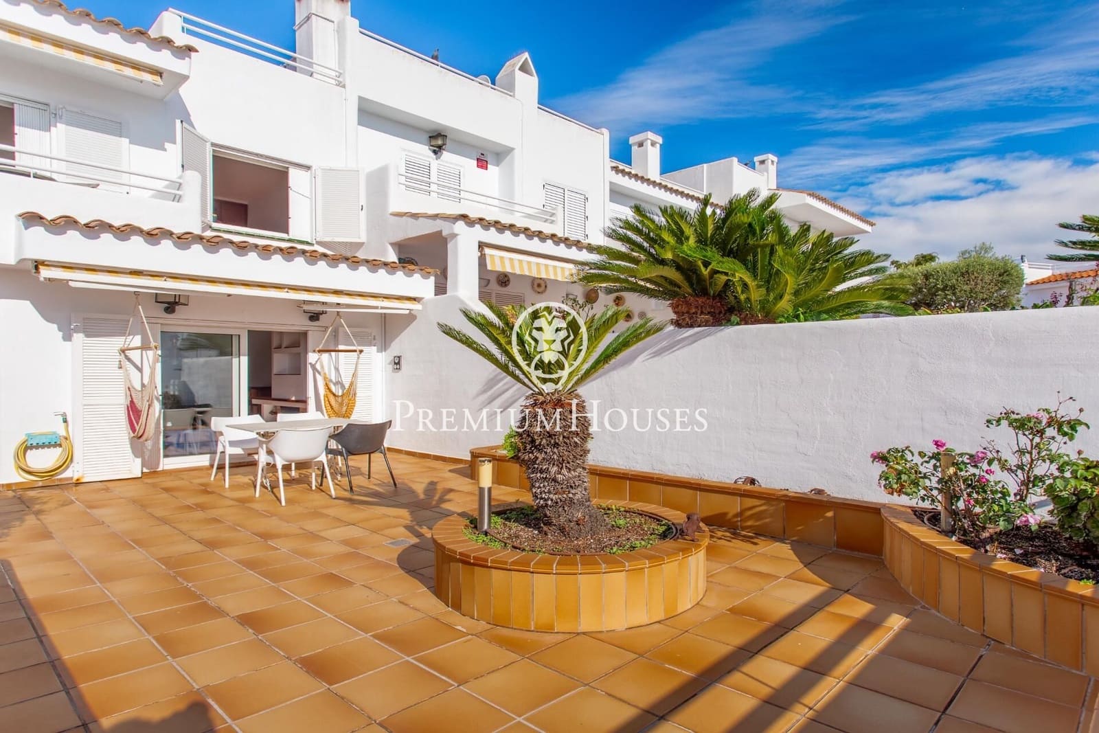 4 soverom Rekkehus til salgs i Sant Pol de Mar med svømmebasseng garasje - € 550 000 (Ref: 9379014)