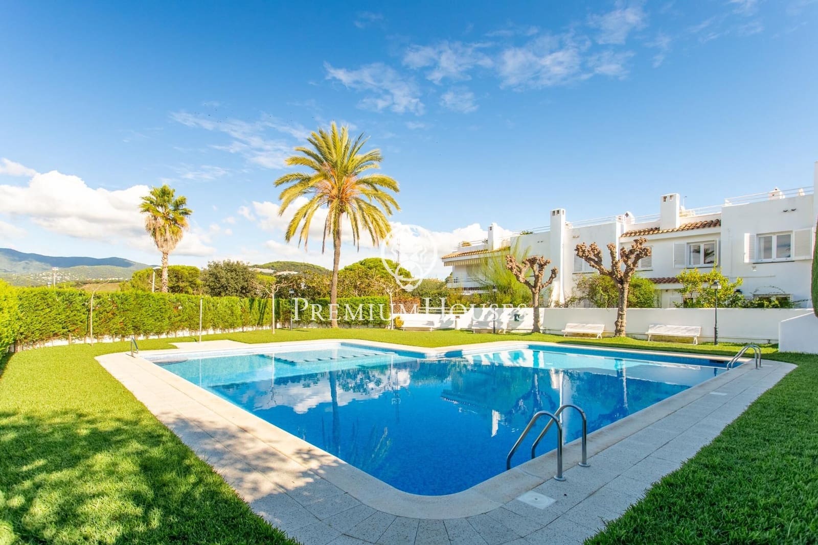 4 soverom Rekkehus til salgs i Sant Pol de Mar med svømmebasseng garasje - € 550 000 (Ref: 9379014)