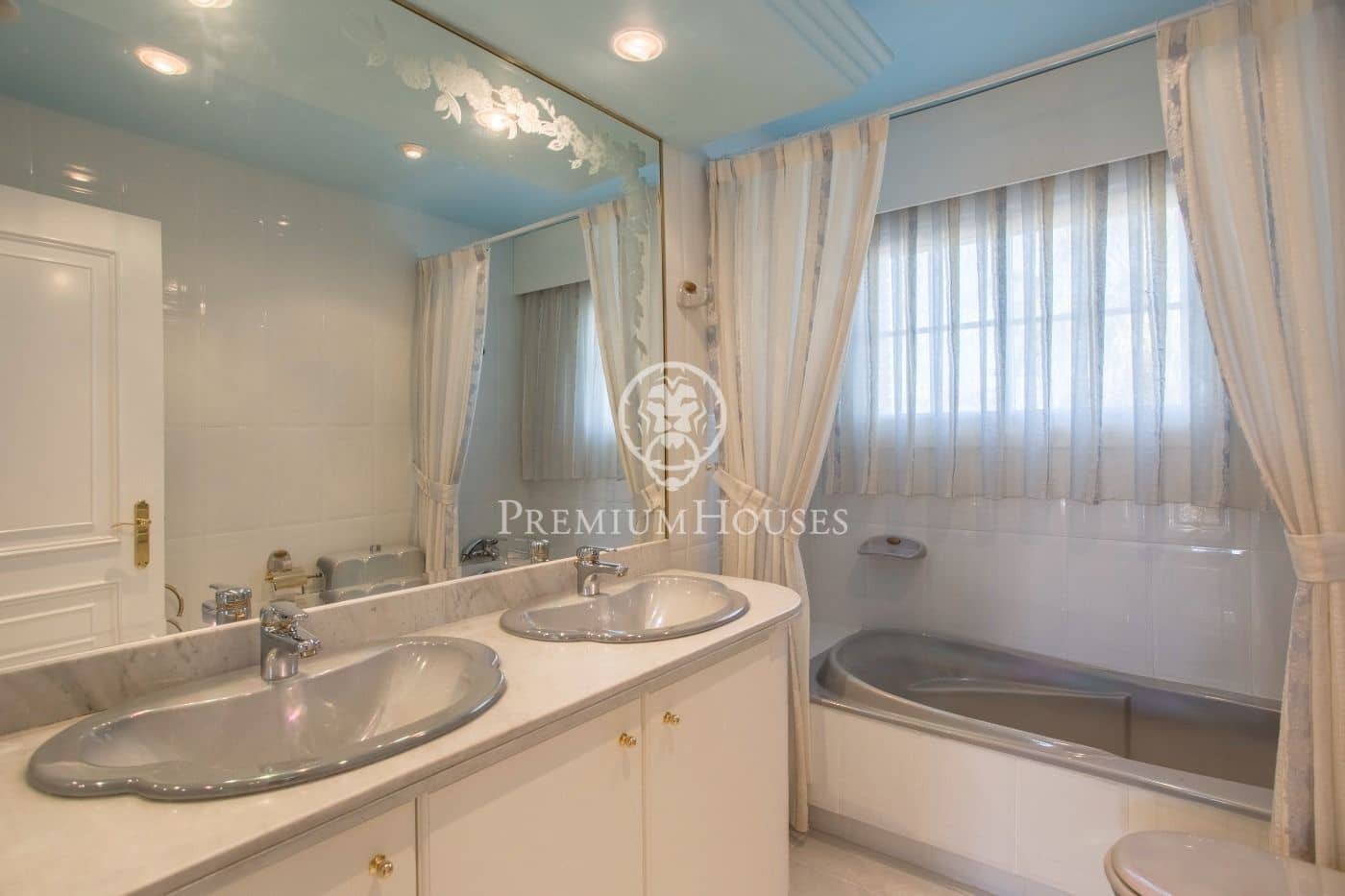 6 soveværelse Villa til salg i Alella med swimmingpool garage - € 3.950.000 (Ref: 9382830)