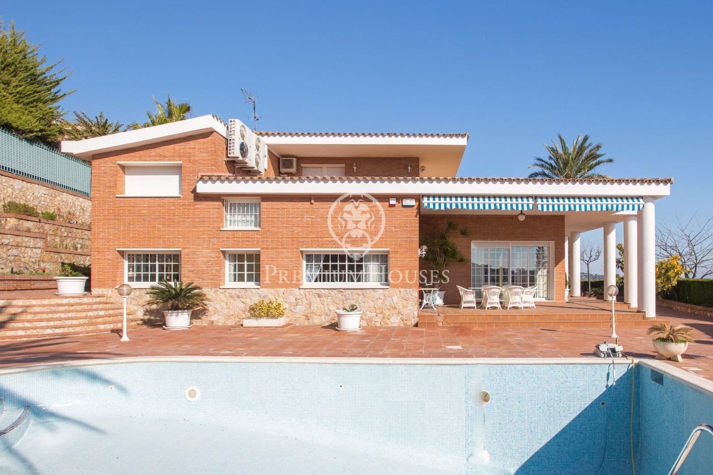 6 soveværelse Villa til salg i Alella med swimmingpool garage - € 3.950.000 (Ref: 9382830)