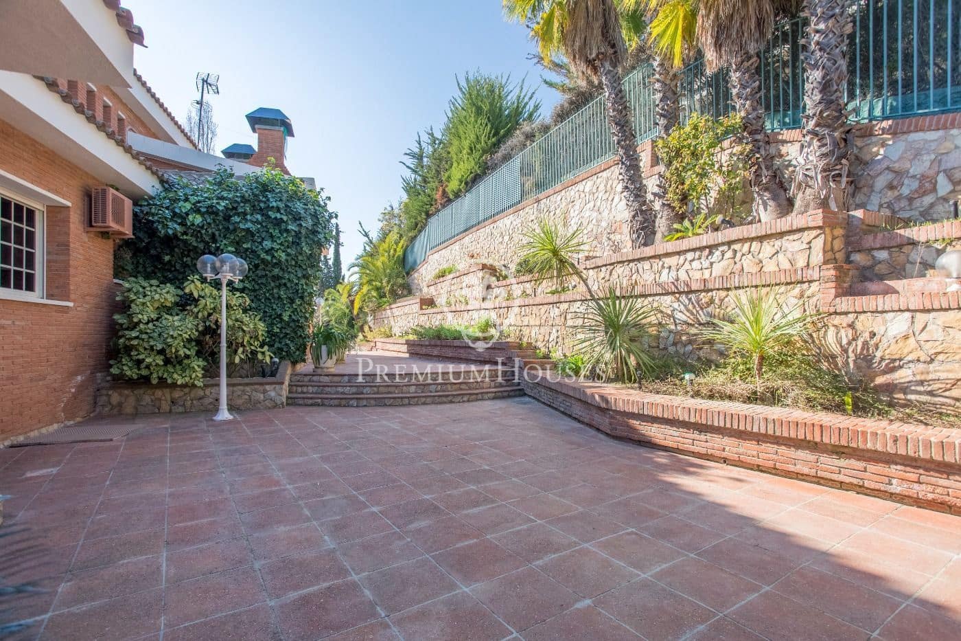 6 soveværelse Villa til salg i Alella med swimmingpool garage - € 3.950.000 (Ref: 9382830)