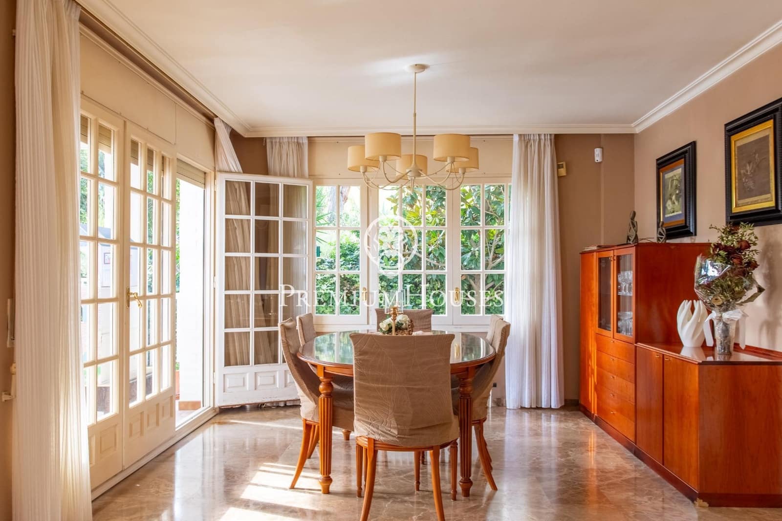 6 quarto Moradia em Banda para venda em Teia com garagem - 830 000 € (Ref: 9385594)