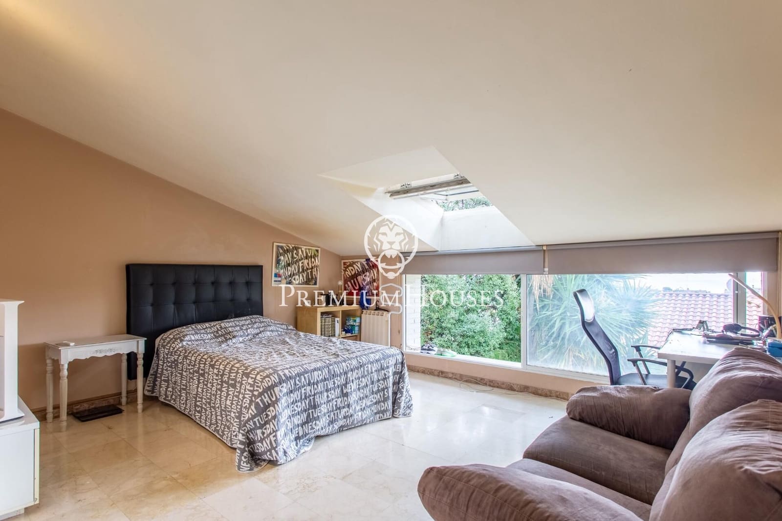 6 quarto Moradia em Banda para venda em Teia com garagem - 830 000 € (Ref: 9385594)