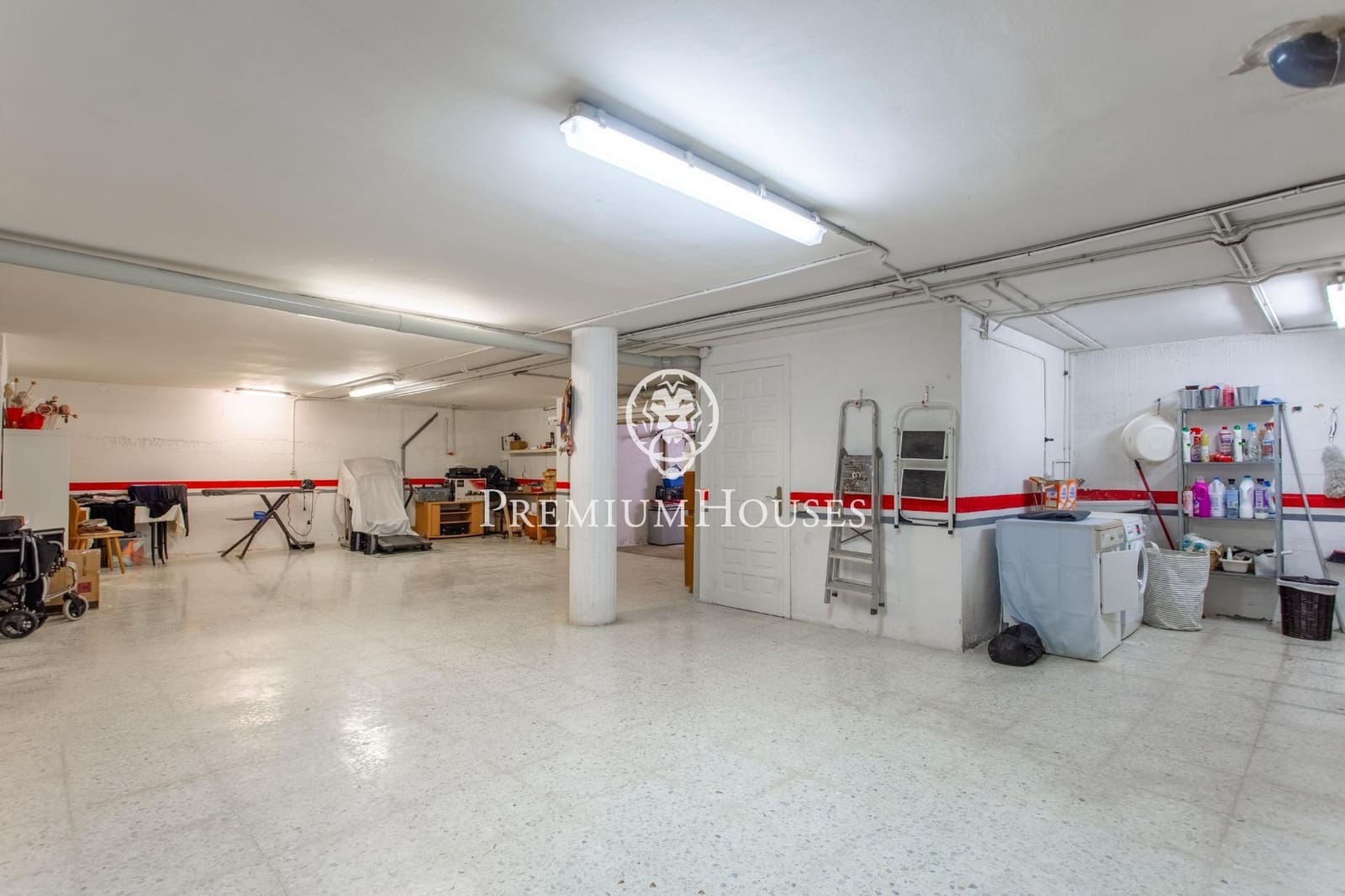 6 quarto Moradia em Banda para venda em Teia com garagem - 830 000 € (Ref: 9385594)