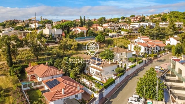 6 slaapkamer Rijtjeshuis te koop in Teià met garage - € 830.000 (Ref: 9385594)