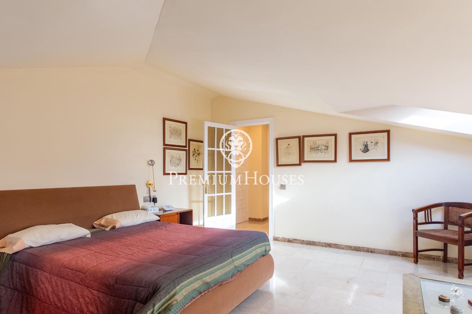 6 quarto Moradia em Banda para venda em Teia com garagem - 795 000 € (Ref: 9385594)