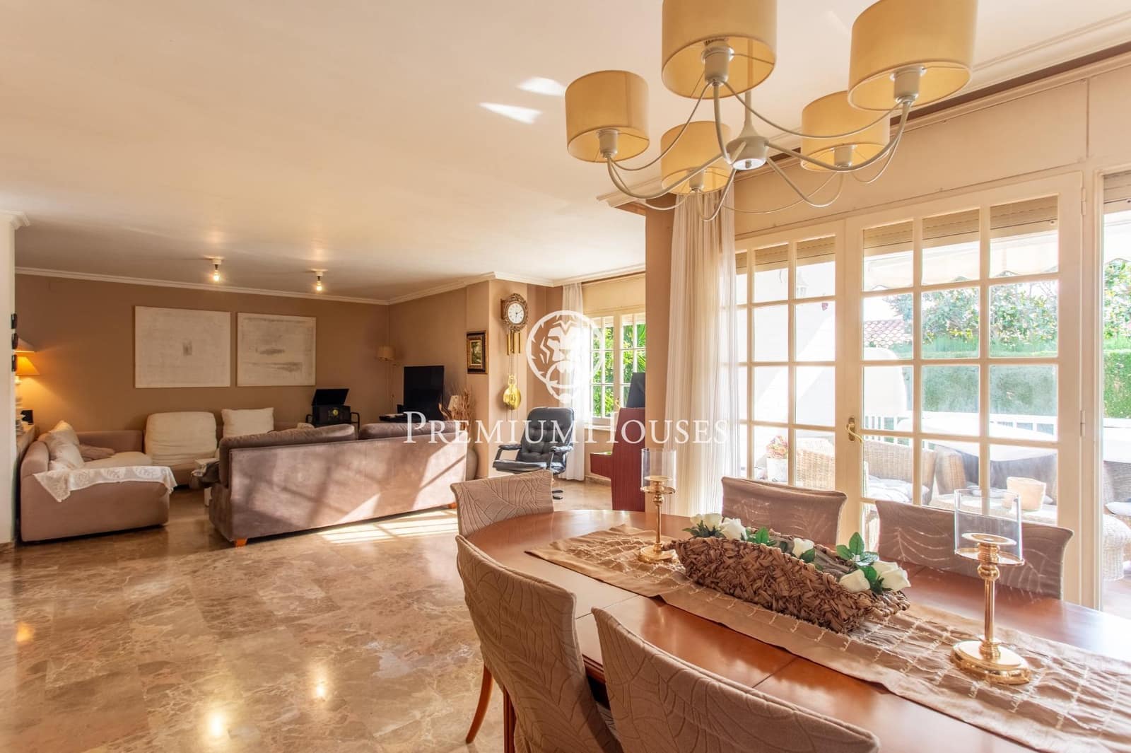 6 bedroom Terraced Villa for sale in Teia with garage - € 795,000 (Ref: 9385594)