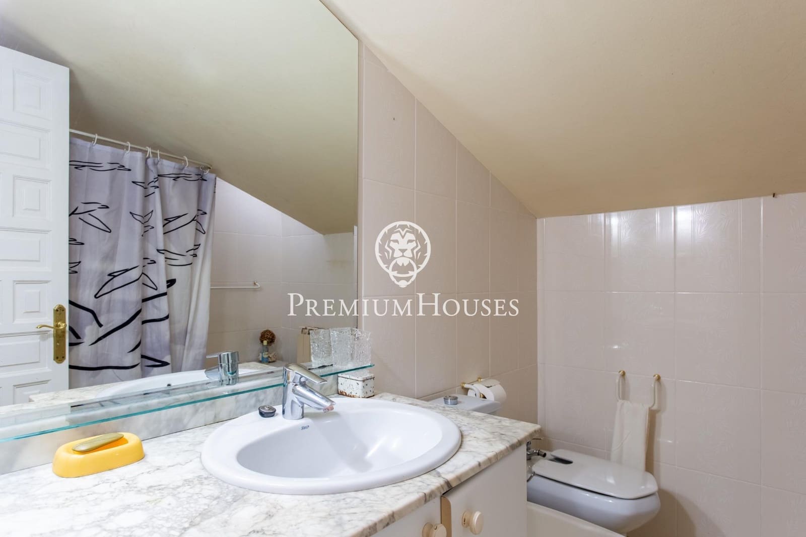 6 bedroom Terraced Villa for sale in Teia with garage - € 795,000 (Ref: 9385594)