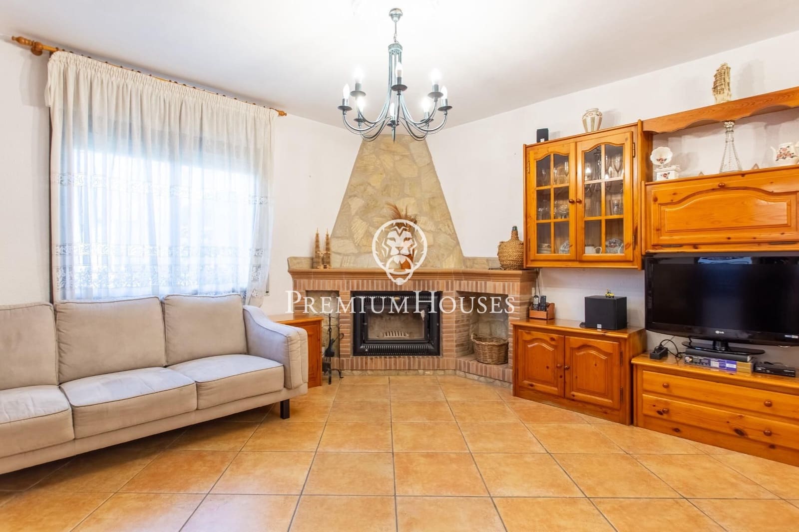 7 slaapkamer Villa te koop in Tordera met zwembad garage - € 500.000 (Ref: 9385595)