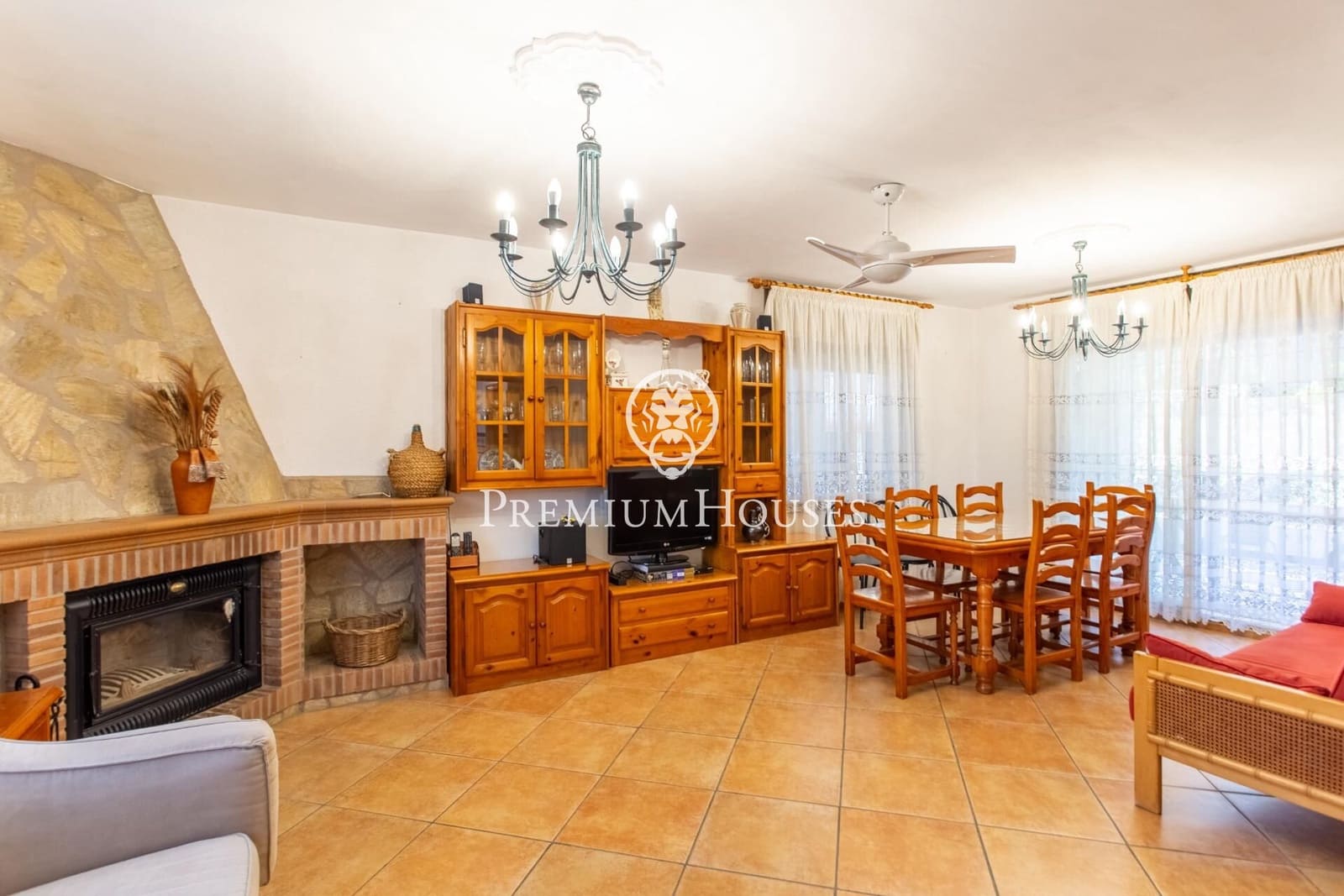 7 slaapkamer Villa te koop in Tordera met zwembad garage - € 500.000 (Ref: 9385595)