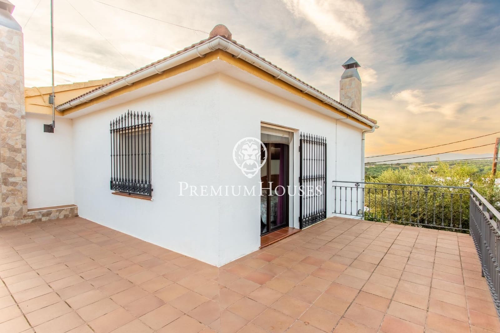 7 slaapkamer Villa te koop in Tordera met zwembad garage - € 500.000 (Ref: 9385595)