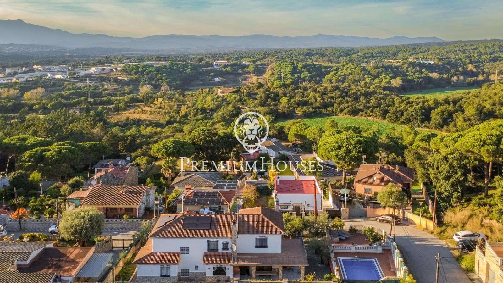 7 slaapkamer Villa te koop in Tordera met zwembad garage - € 500.000 (Ref: 9385595)