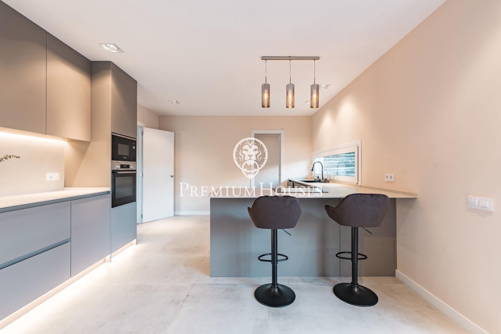 6 sypialnia Willa na sprzedaż w Valldoreix z basenem garażem - 1 460 000 € (Ref: 9390862)