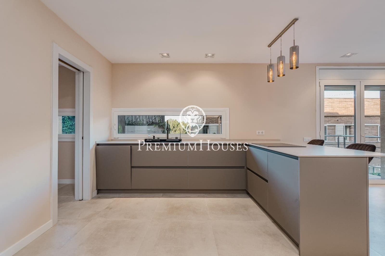 6 sypialnia Willa na sprzedaż w Valldoreix z basenem garażem - 1 460 000 € (Ref: 9390862)