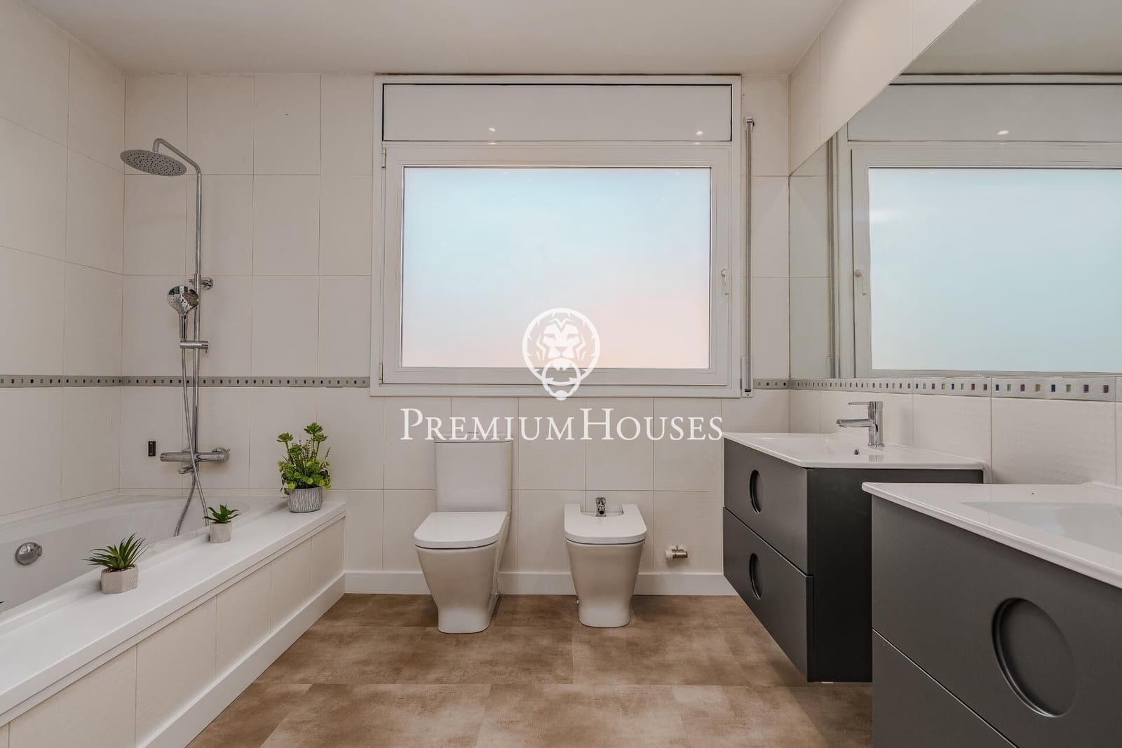 6 sypialnia Willa na sprzedaż w Valldoreix z basenem garażem - 1 460 000 € (Ref: 9390862)