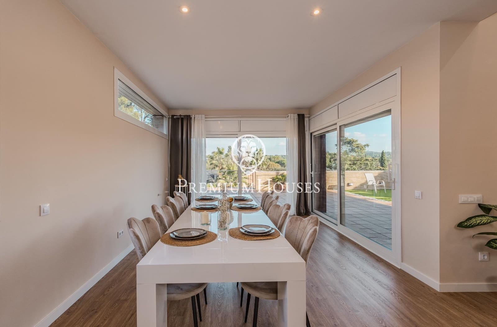 6 sypialnia Willa na sprzedaż w Valldoreix z basenem garażem - 1 460 000 € (Ref: 9390862)