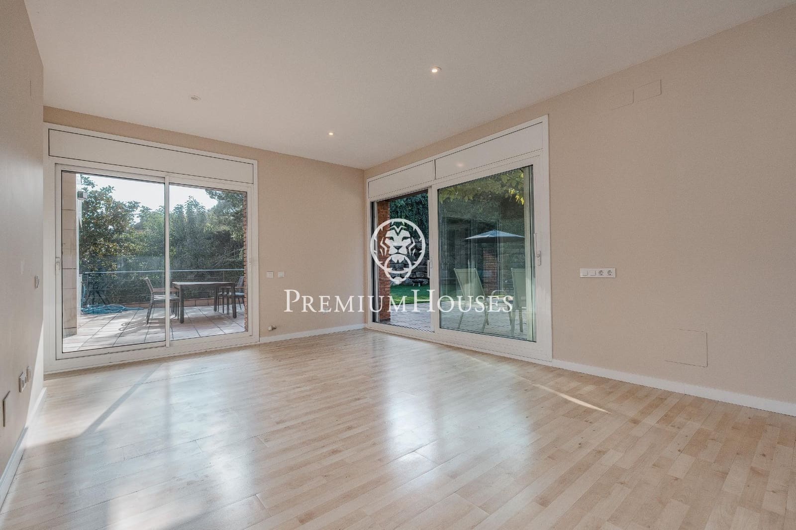 6 sypialnia Willa na sprzedaż w Valldoreix z basenem garażem - 1 460 000 € (Ref: 9390862)