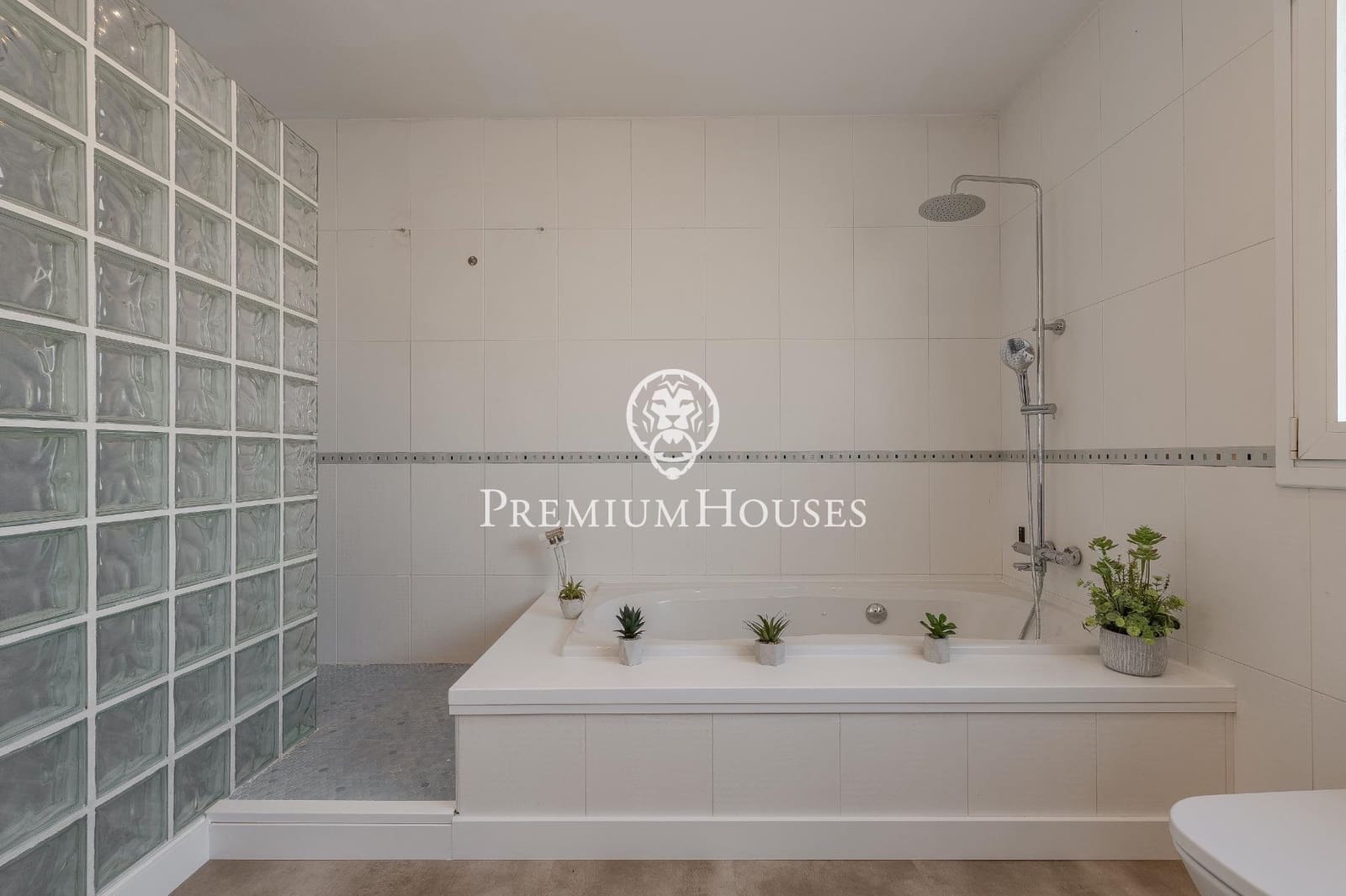 6 sypialnia Willa na sprzedaż w Valldoreix z basenem garażem - 1 460 000 € (Ref: 9390862)