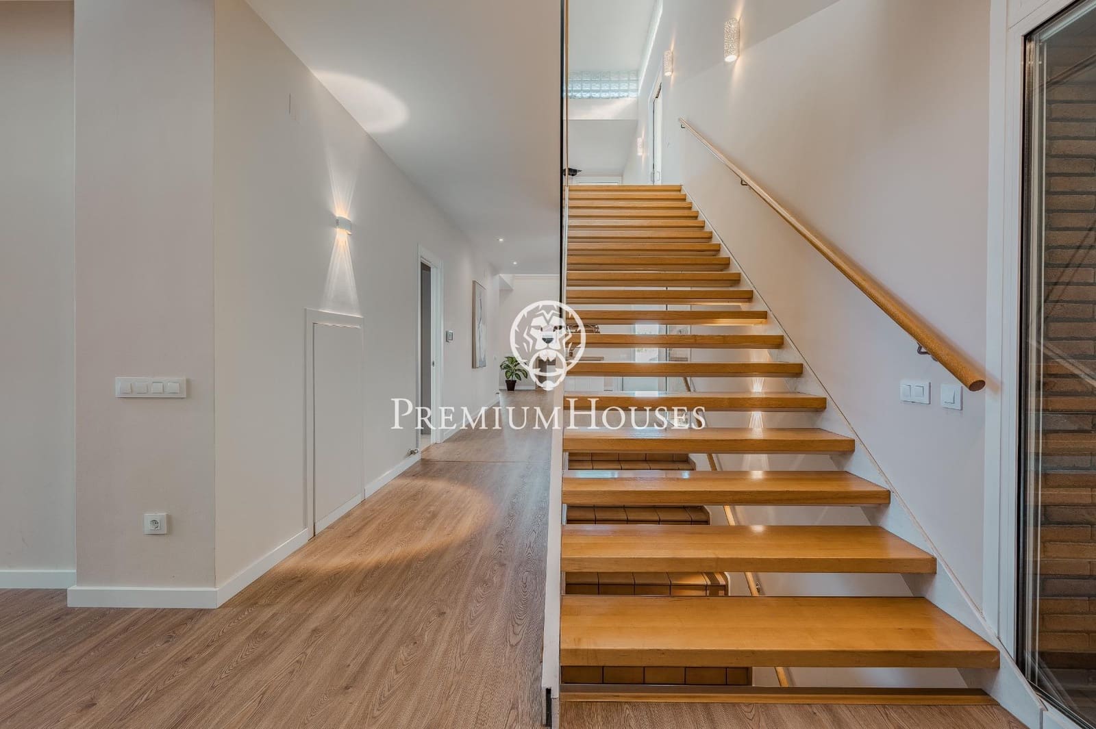 6 sypialnia Willa na sprzedaż w Valldoreix z basenem garażem - 1 460 000 € (Ref: 9390862)