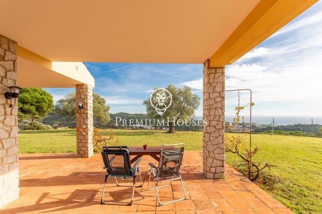 6 soveværelse Finca/Landehus til salg i Arenys de Munt med swimmingpool garage - € 795.000 (Ref: 9390863)