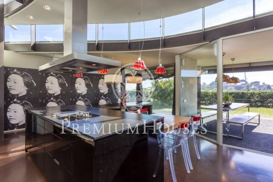 5 bedroom Villa for rent in Sant Andreu de Llavaneres with pool garage - € 7,000 (Ref: 9395982)