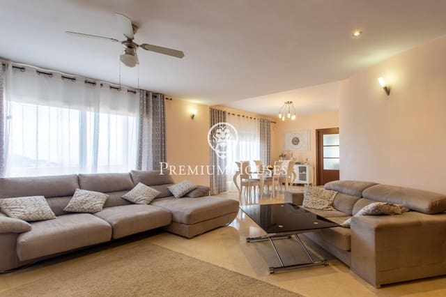 6 makuuhuone Huvila myytävänä paikassa Platja d'Aro, Castell-Platja d'Aro mukana uima-altaan 
autotalli - 1 650 000 € (Ref: 9398479)