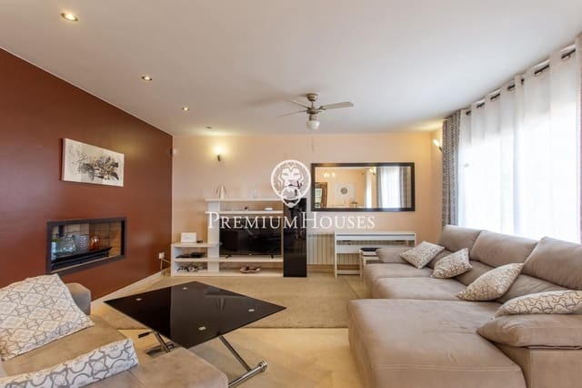 6 makuuhuone Huvila myytävänä paikassa Platja d'Aro, Castell-Platja d'Aro mukana uima-altaan 
autotalli - 1 650 000 € (Ref: 9398479)