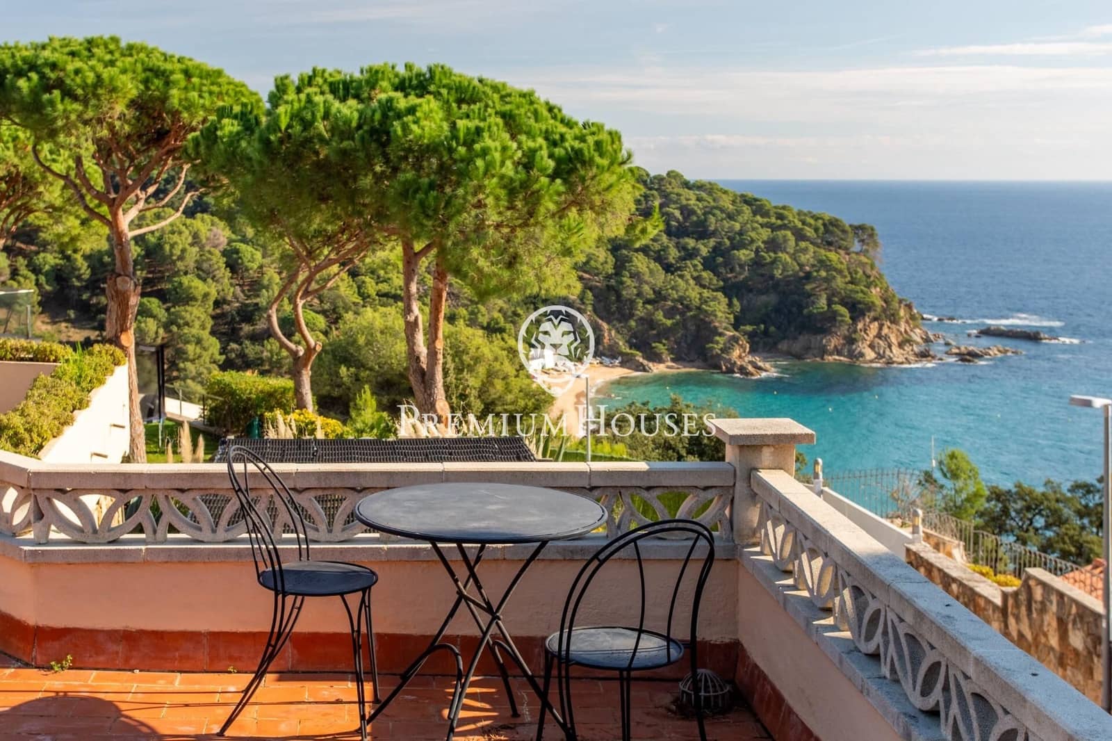 4 bedroom Villa for sale in Lloret de Mar with pool garage - € 1,890,000 (Ref: 9400925)