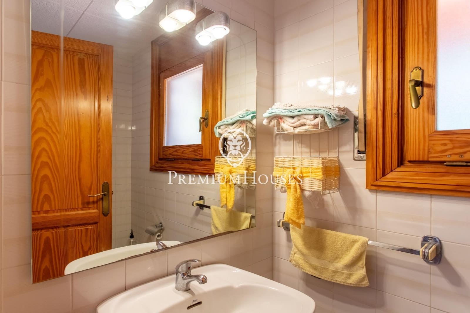 4 bedroom Villa for sale in Lloret de Mar with pool garage - € 1,890,000 (Ref: 9400925)