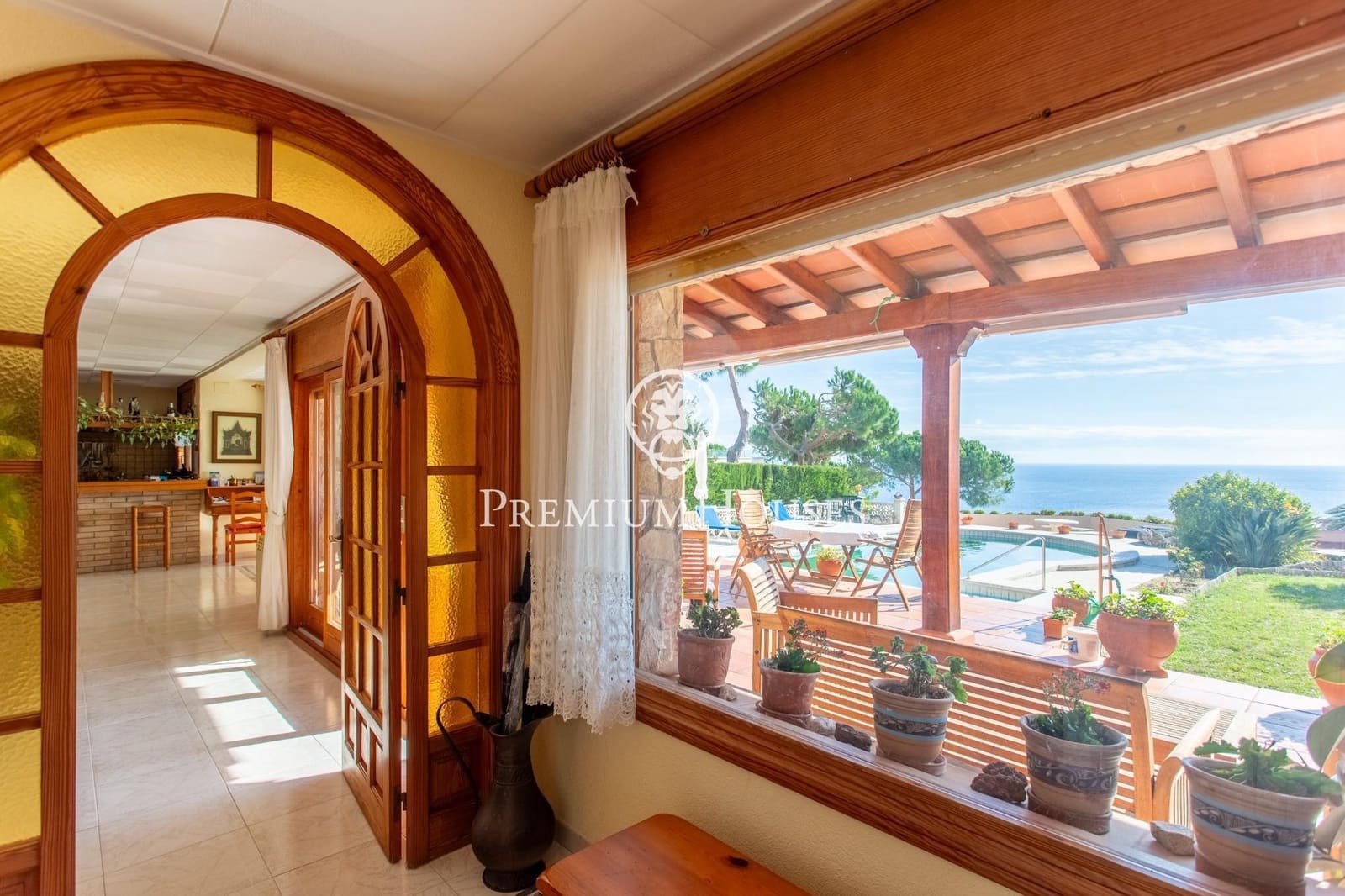 4 bedroom Villa for sale in Lloret de Mar with pool garage - € 1,890,000 (Ref: 9400925)