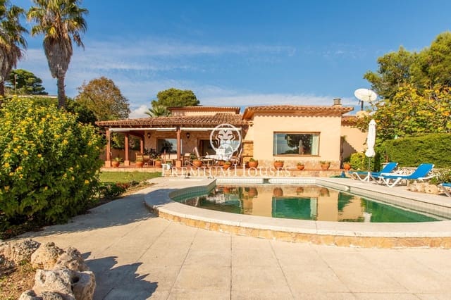 4 bedroom Villa for sale in Lloret de Mar with pool garage - € 1,890,000 (Ref: 9400925)