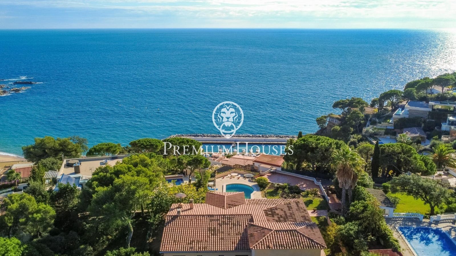 4 bedroom Villa for sale in Lloret de Mar with pool garage - € 1,890,000 (Ref: 9400925)