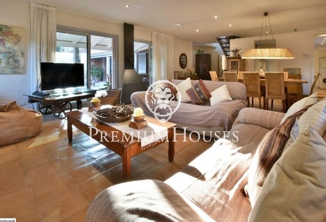 4 soveværelse Villa til salg i Cabrera de Mar med swimmingpool garage - € 1.220.000 (Ref: 9400926)