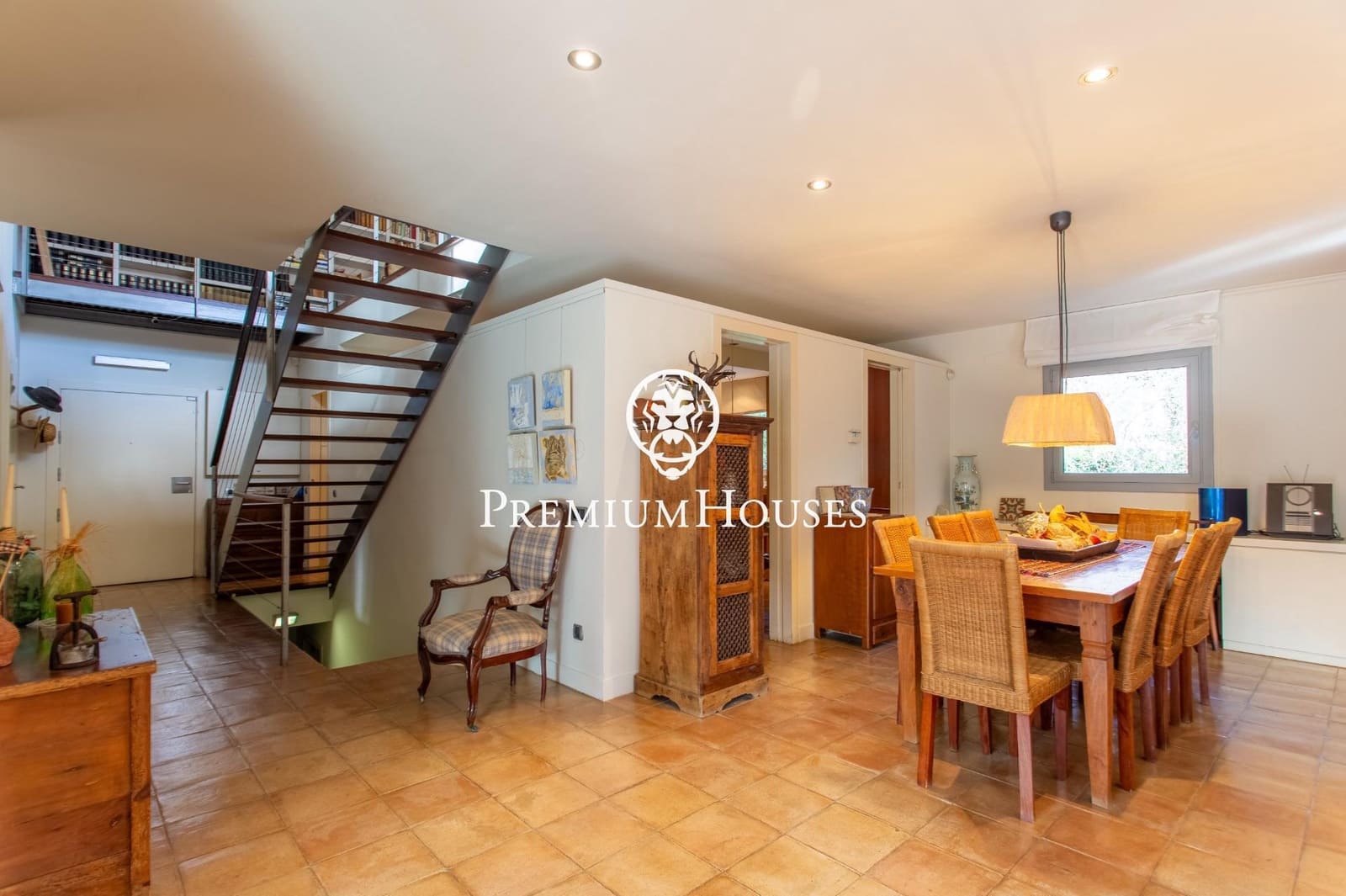 4 bedroom Villa for sale in Cabrera de Mar with pool garage - € 1,350,000 (Ref: 9400926)