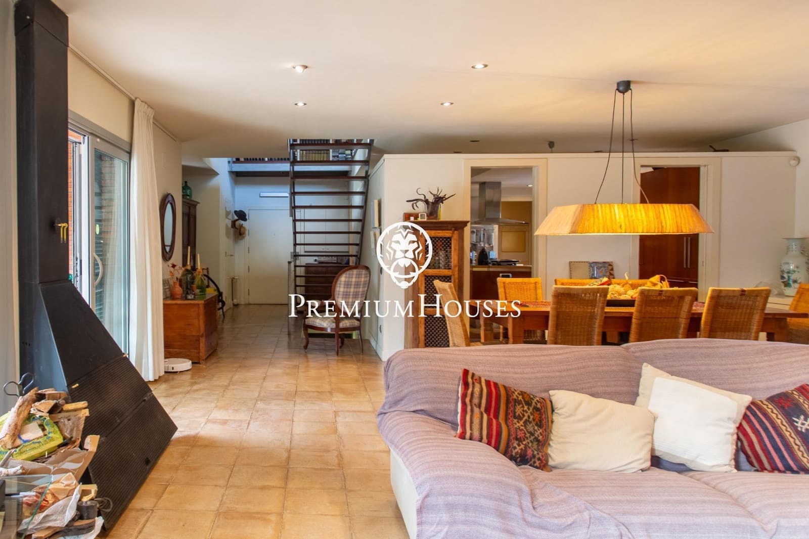 4 bedroom Villa for sale in Cabrera de Mar with pool garage - € 1,350,000 (Ref: 9400926)