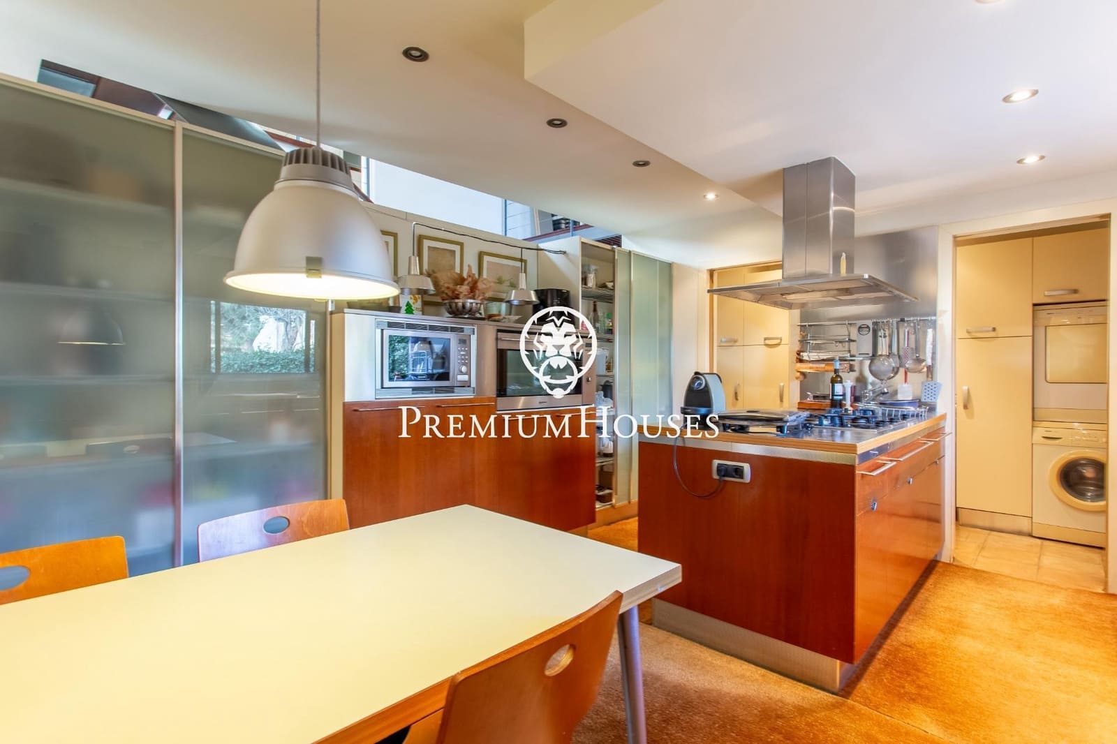 4 bedroom Villa for sale in Cabrera de Mar with pool garage - € 1,350,000 (Ref: 9400926)