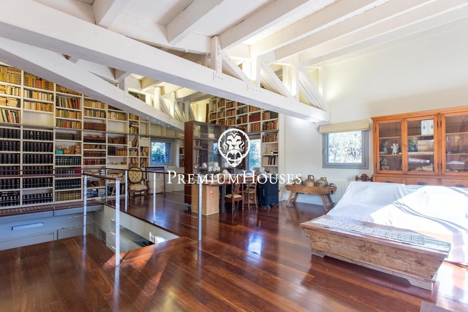4 bedroom Villa for sale in Cabrera de Mar with pool garage - € 1,350,000 (Ref: 9400926)