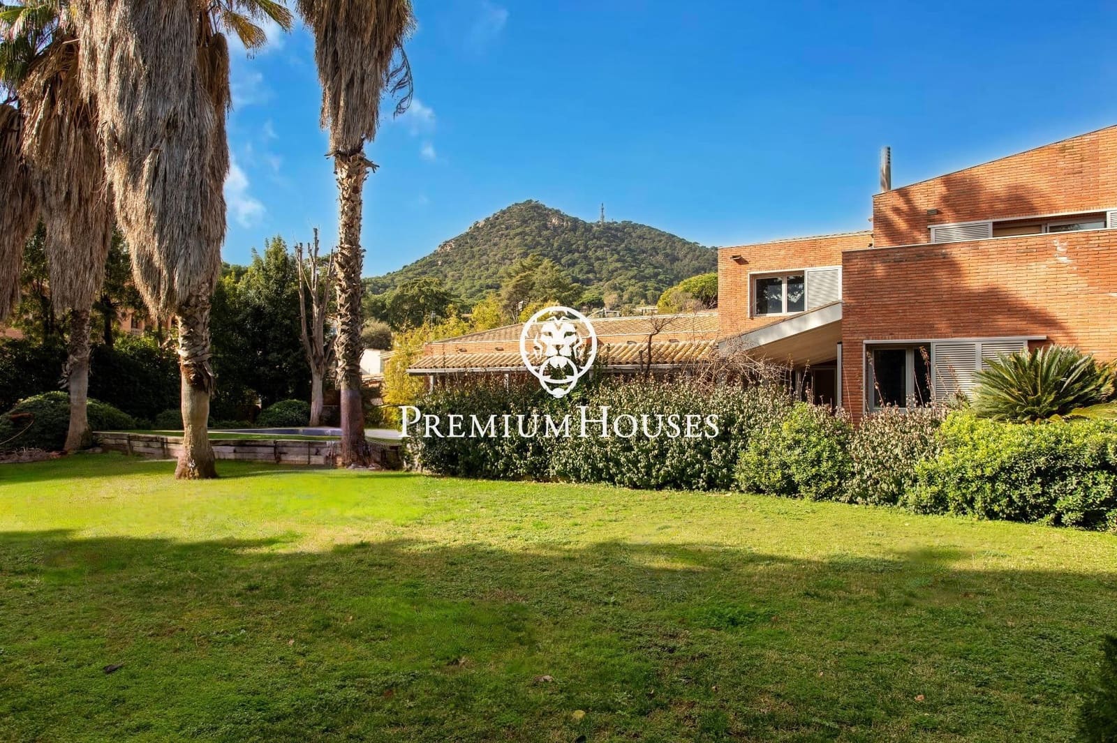 4 bedroom Villa for sale in Cabrera de Mar with pool garage - € 1,350,000 (Ref: 9400926)