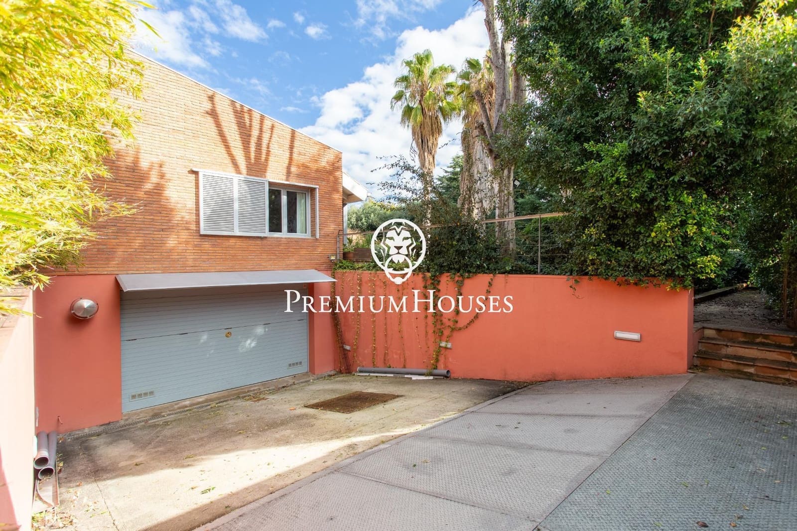 4 bedroom Villa for sale in Cabrera de Mar with pool garage - € 1,350,000 (Ref: 9400926)