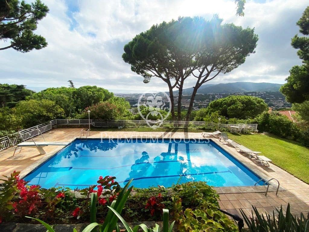 9 chambre Villa/Maison à vendre à Cabrils avec piscine garage - 2 250 000 € (Ref: 9400927)